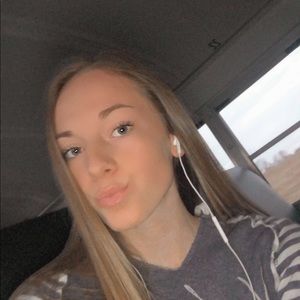 Meet your Posher, Shaina